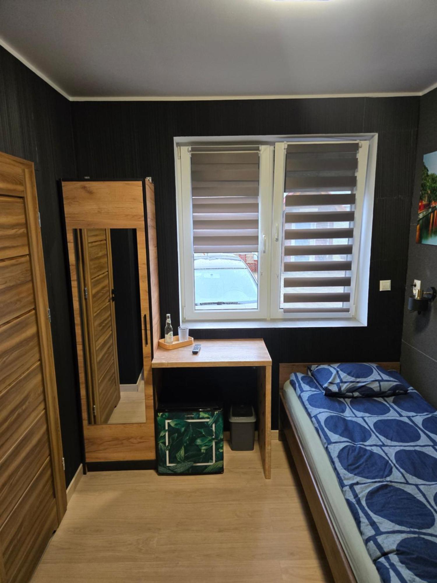 Kandulski Hostel *