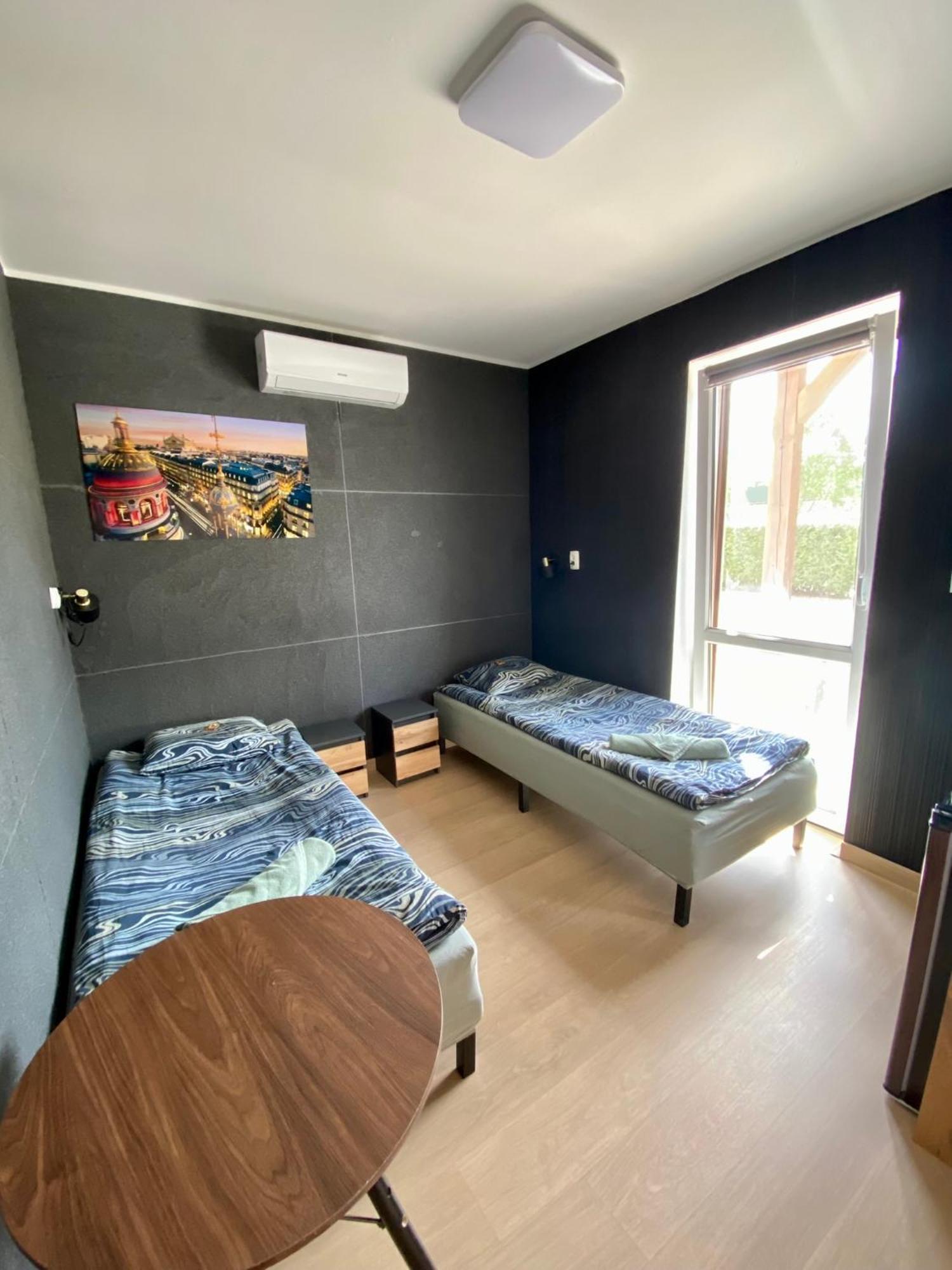 Kandulski Hostel *